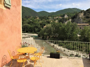 Nyons Centre Appart#3: terrasse 20m2 sur rivière, jardin, plage